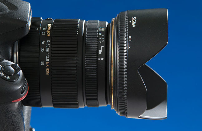 Another view of the Sigma 17-50mm f/2.8; despite its optical shortcomings, it is a well-built, good-looking lens.