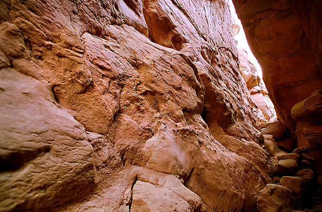 The Pueblo Alto trail Passes through this narrow crack in the north wall of Chaco early in the loop.