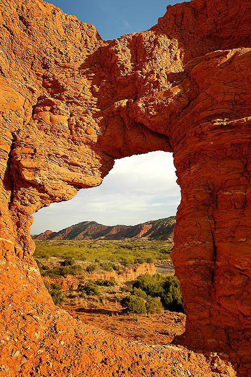 Natural Arch, Lower Canyon Trail, Caprock