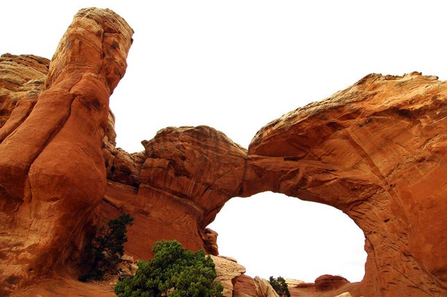 Despite grey skies and blowing dust, the hike to Broken Arch was a success.