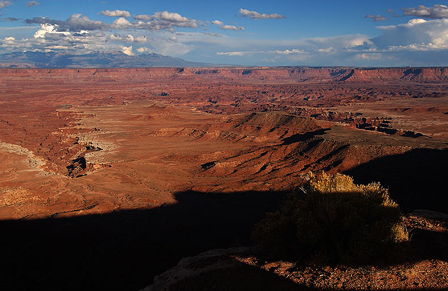 View looking northeast from Gooseberry trail head, Island in the Sky district, Canyonlands.
