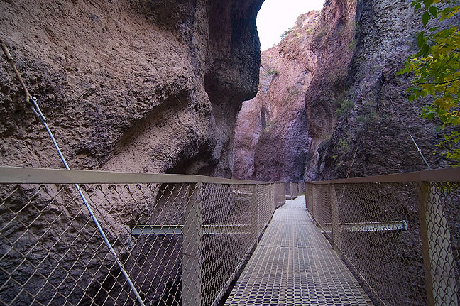 This image helps emphasize the feel of the narrows; tourist brochures fail to capture this.