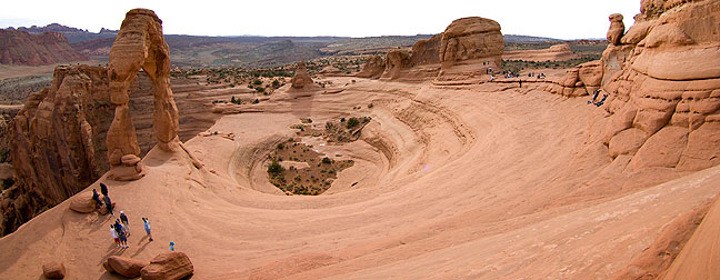 Broad panorama of the Delicate Arch area, including the "bowl" below it. Note the flat lighting.