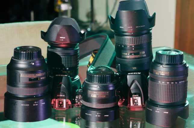 Pictured from left to right are the AF-S Nikkor 85mm f/1.8, the AF-S Nikkor 10-20mm f/4.5-5.6 on the Nikon D5500, the AF-S Nikkor 35mm f/1.8, the Nikkor AF-S 18-200mm f/3.5-5.6 on the Nikon D7100, and the AF-S Nikkor 18-135mm f/3.5-5.6.